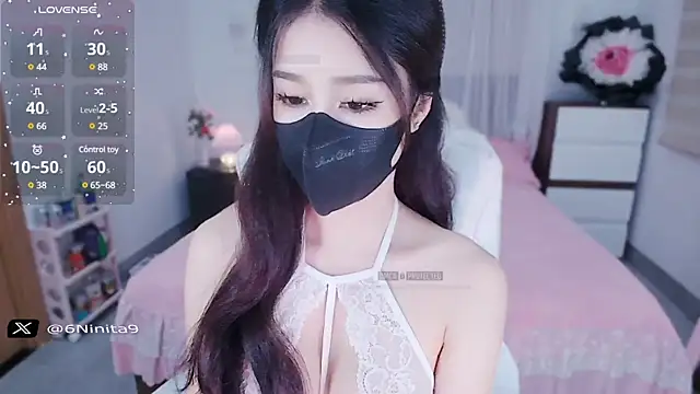 PimChanOK online show from March 2025 03:13:02 AM