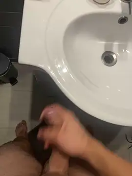 Mecchaud06 online show from December 2025 08:17:01 PM