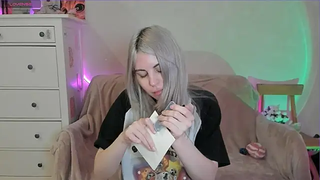 pawpaws online show from May 2026 08:44:01 AM