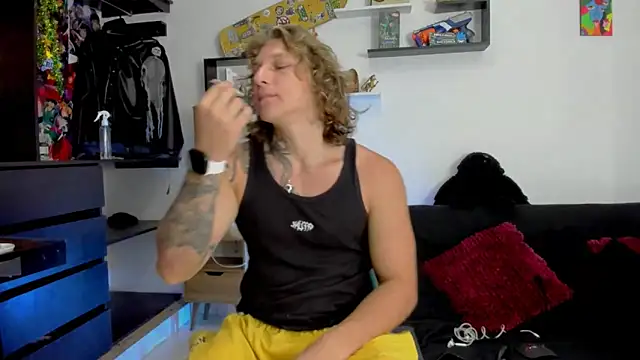 Snapshot of Tom_Krakow chatting on January 2025 03:01:02 PM Tom Krakow online show from January 2025 03:01:02 PM