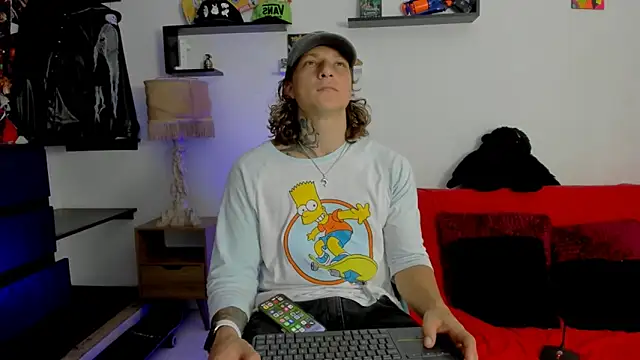 Snapshot of Tom_Krakow chatting on January 2025 03:32:02 PM Tom Krakow online show from January 2025 03:32:02 PM