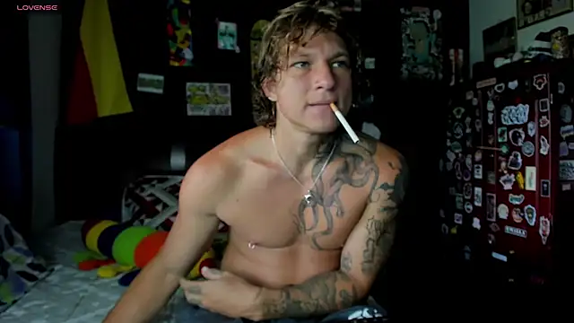 Snapshot of Tom_Krakow chatting on September 2025 04:51:01 PM Tom Krakow online show from September 2025 04:51:01 PM