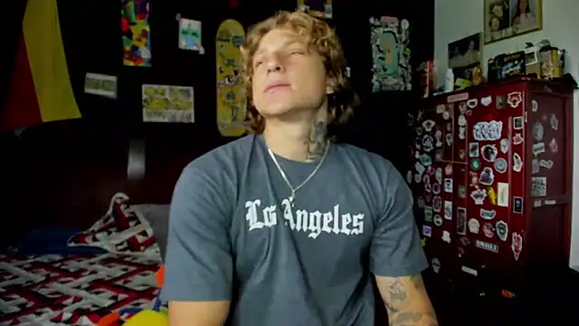 Snapshot of Tom_Krakow chatting on October 2025 03:47:02 PM Tom Krakow online show from October 2025 03:47:02 PM