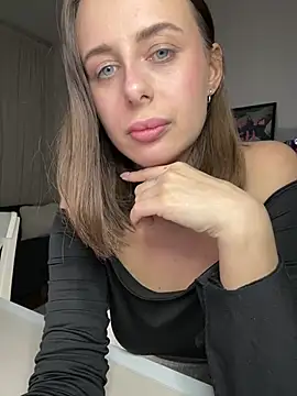 Snapshot of Hii_Lolla chatting on February 2025 07:02:02 PM Hii Lolla online show from February 2025 07:02:02 PM