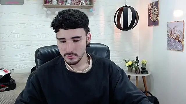 DmitriSanders online show from January 2025 08:43:01 PM