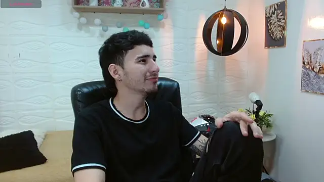 DmitriSanders online show from March 2025 08:40:02 PM