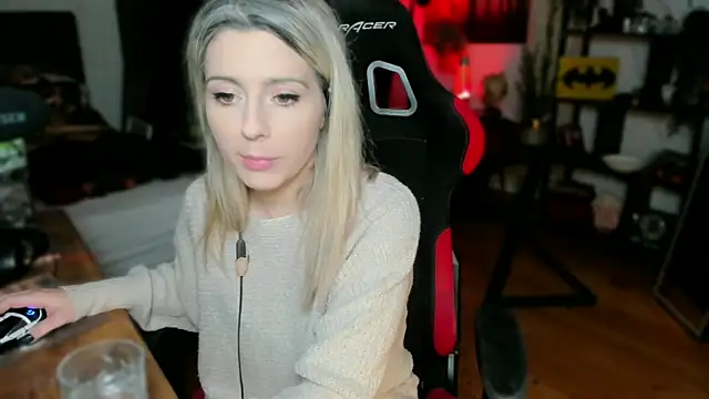 Lisaonthemoon online show from March 2025 06:12:02 PM