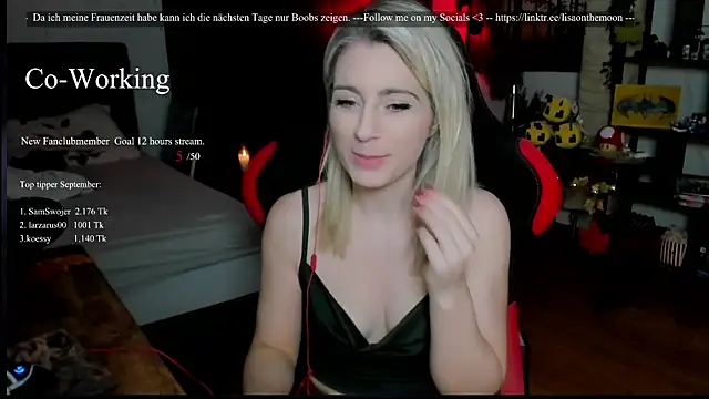 Lisaonthemoon online show from September 2025 06:19:01 PM