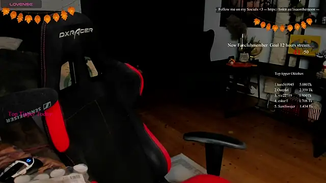 Lisaonthemoon online show from October 2025 05:58:02 PM