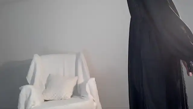 Snapshot of Lily_0000 chatting on February 2025 07:25:02 PM Lily 0000 online show from February 2025 07:25:02 PM