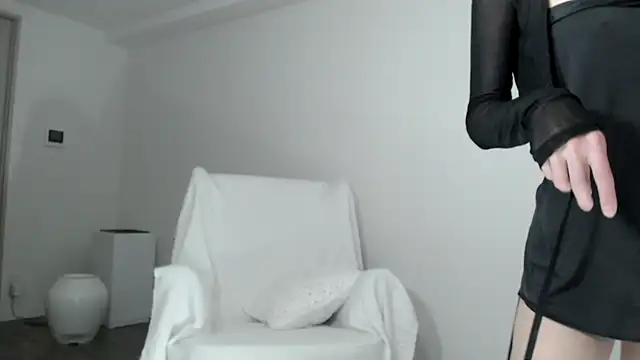 Snapshot of Lily_0000 chatting on March 2025 05:49:01 PM Lily 0000 online show from March 2025 05:49:01 PM