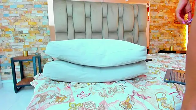 karla dunn online show from February 2025 10:58:01 PM