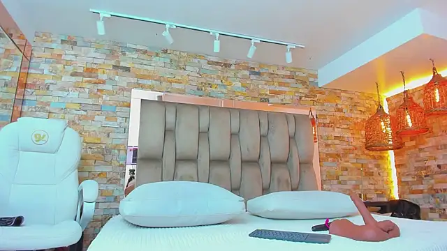 karla dunn online show from September 2025 08:31:02 PM