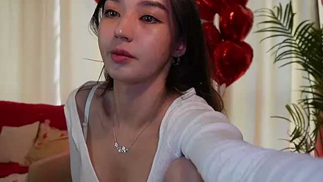 Sarasuo1 online show from February 2025 10:22:01 AM