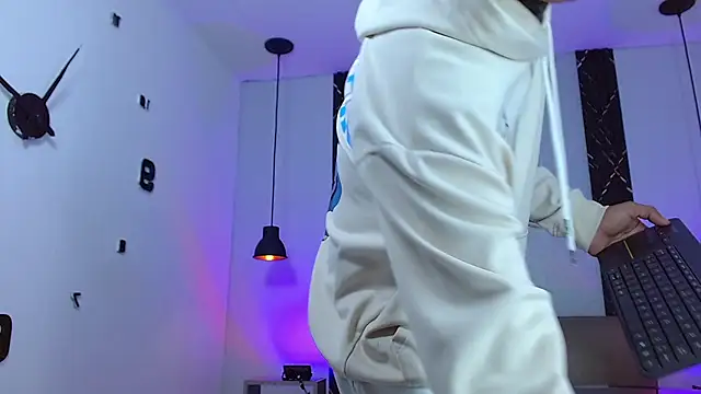 Damar fhelipe online show from October 2025 04:54:01 AM