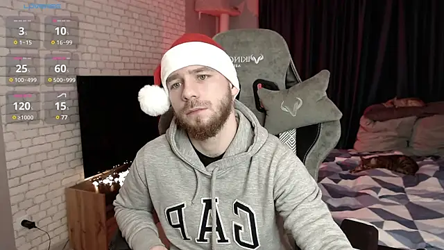 Snapshot of LeoPaulini chatting on December 2024 10:12:01 AM LeoPaulini online show from December 2024 10:12:01 AM