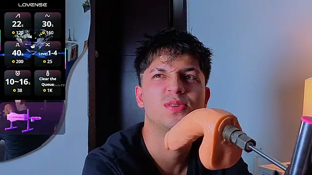 Issac james  online show from January 2026 04:37:02 AM