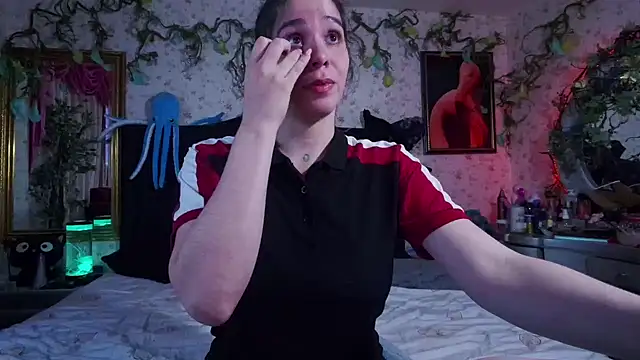 Elizabeth77  online show from February 2025 07:11:01 PM