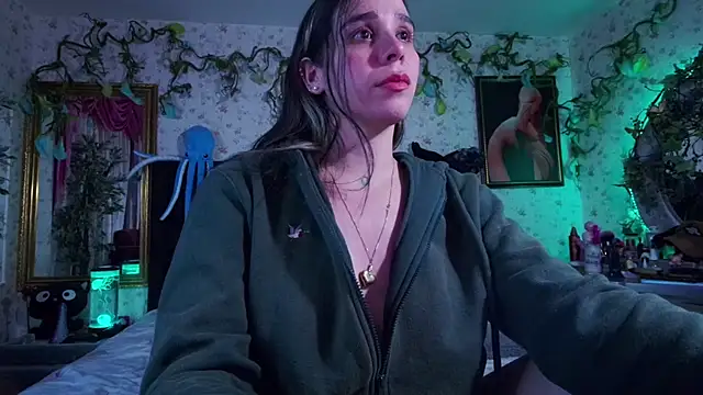 Elizabeth77  online show from February 2025 09:58:01 PM