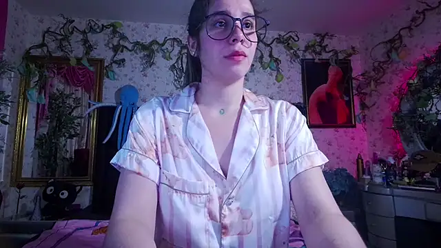 Elizabeth77  online show from February 2025 12:19:01 PM