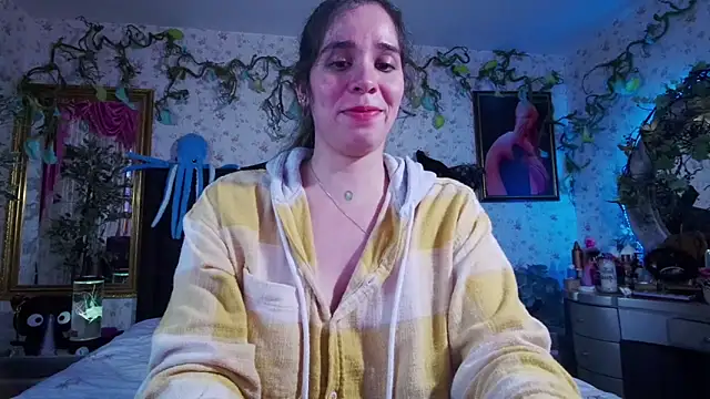 Elizabeth77  online show from March 2025 07:31:01 PM