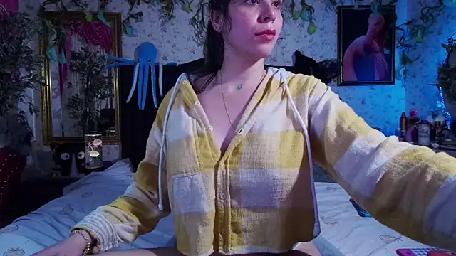 Elizabeth77  online show from March 2025 10:37:01 PM