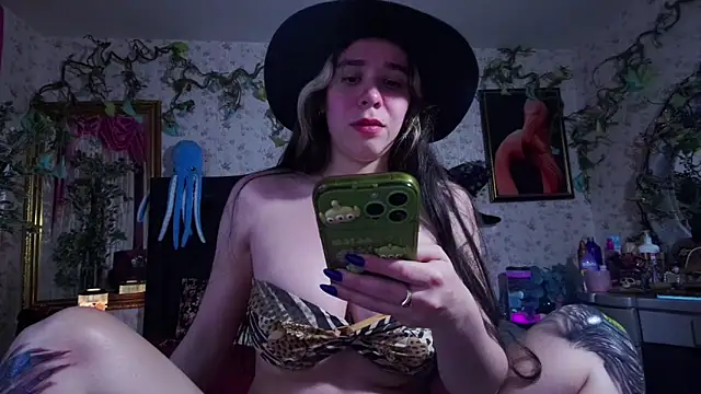 Elizabeth77  online show from October 2025 10:25:01 AM