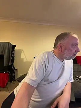 LondonTeffy online show from March 2025 10:04:02 PM