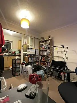 LondonTeffy online show from March 2025 10:18:02 PM