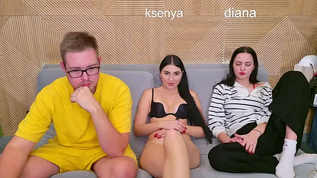 Snapshot of Ksenny chatting on November 2025 03:55:02 PM Ksenny online show from November 2025 03:55:02 PM