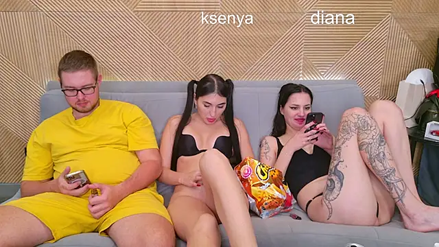 Snapshot of Ksenny chatting on November 2025 09:04:01 PM Ksenny online show from November 2025 09:04:01 PM