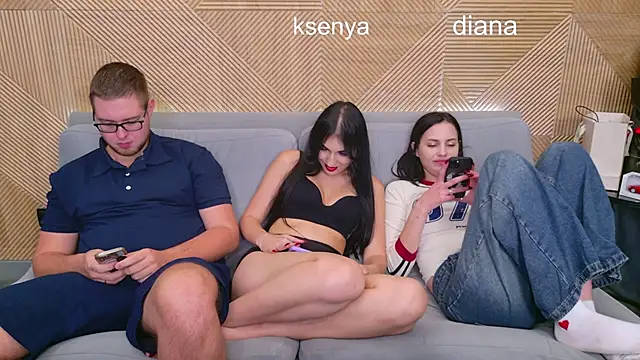 Snapshot of Ksenny chatting on November 2025 04:52:01 PM Ksenny online show from November 2025 04:52:01 PM