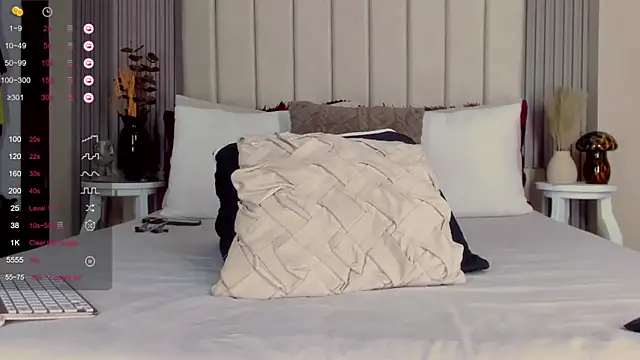 romina-brunette online show from March 2025 12:30:02 PM