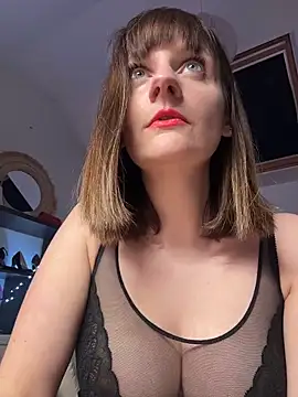 Snapshot of victoirenextdoor chatting on December 2025 07:42:02 PM victoirenextdoor online show from December 2025 07:42:02 PM