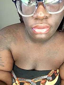 Snapshot of Toomuch_Squirt chatting on January 2025 05:38:01 AM Toomuch Squirt online show from January 2025 05:38:01 AM