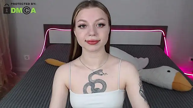 Snapshot of RonnieMilles chatting on March 2025 02:01:02 PM RonnieMilles online show from March 2025 02:01:02 PM