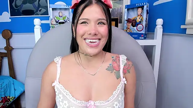 Snapshot of miss_keisi chatting on February 2025 06:28:01 PM miss keisi online show from February 2025 06:28:01 PM