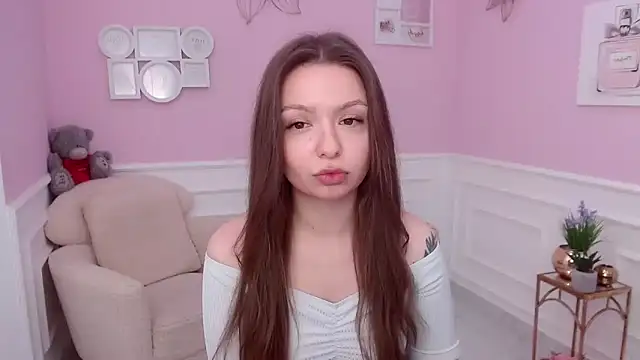 Snapshot of LucySkilar chatting on December 2024 06:06:02 AM LucySkilar online show from December 2024 06:06:02 AM