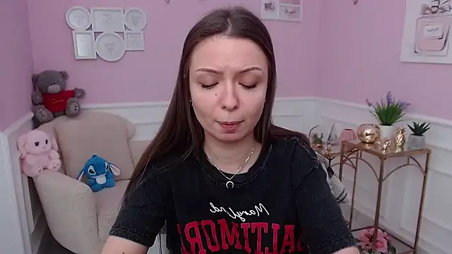 LucySkilar online show from January 2026 07:34:01 AM