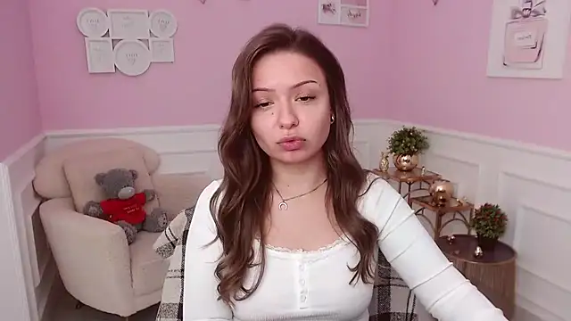 LucySkilar online show from July 2026 04:28:01 AM
