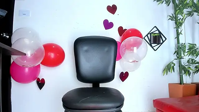 Snapshot of Maximo__ chatting on February 2025 08:52:02 PM Maximo online show from February 2025 08:52:02 PM