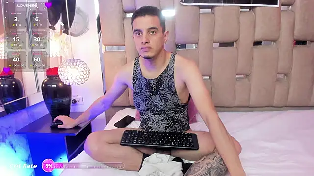 Snapshot of Maximo__ chatting on October 2025 08:41:02 PM Maximo online show from October 2025 08:41:02 PM