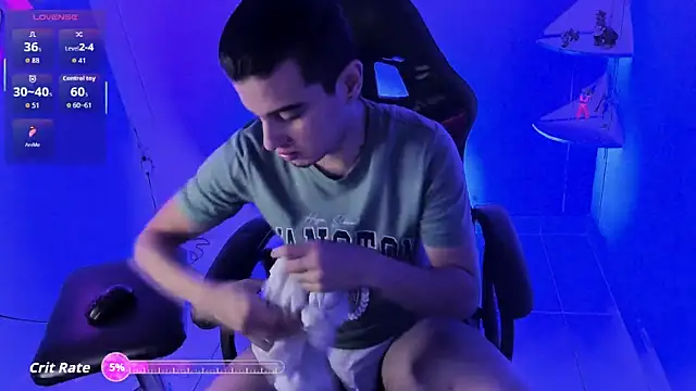 Snapshot of Maximo__ chatting on October 2025 09:04:02 PM Maximo online show from October 2025 09:04:02 PM