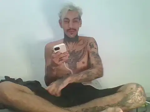 Snapshot of PitbullDiablo1 chatting on November 2025 06:45:01 AM PitbullDiablo1 online show from November 2025 06:45:01 AM