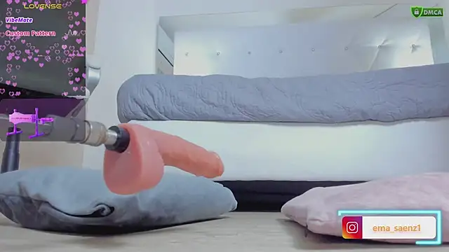 Snapshot of ema__saenz chatting on January 2025 07:10:02 AM ema saenz online show from January 2025 07:10:02 AM