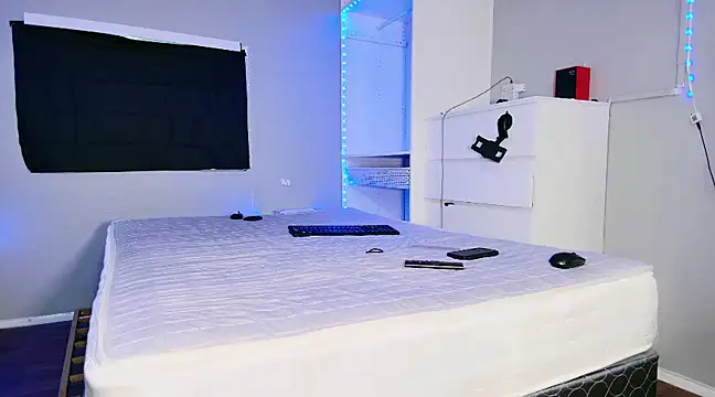 Snapshot of THICKwithDICKK chatting on March 2025 01:28:01 AM THICKwithDICKK online show from March 2025 01:28:01 AM