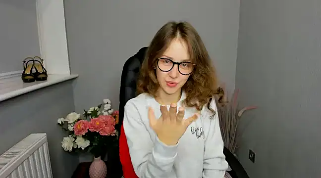 AfinaCutie online show from December 2024 04:40:01 PM