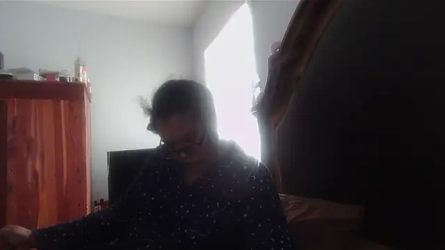 ebonyred online show from November 2025 02:05:01 PM