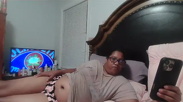 ebonyred online show from May 2026 01:11:02 AM