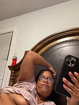 Snapshot of ebonyred chatting on July 2026 01:52:01 AM ebonyred online show from July 2026 01:52:01 AM